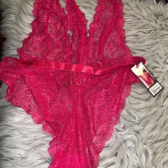 Plus Size Lingerie - Picture 2 of 3